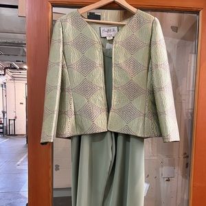 Mary McFadden green textured silk set